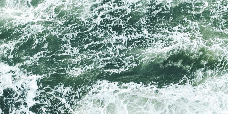 征服严寒：户外运动服饰中的手套分层系统全解析（基础层、绝缘层、防护层搭配指南）