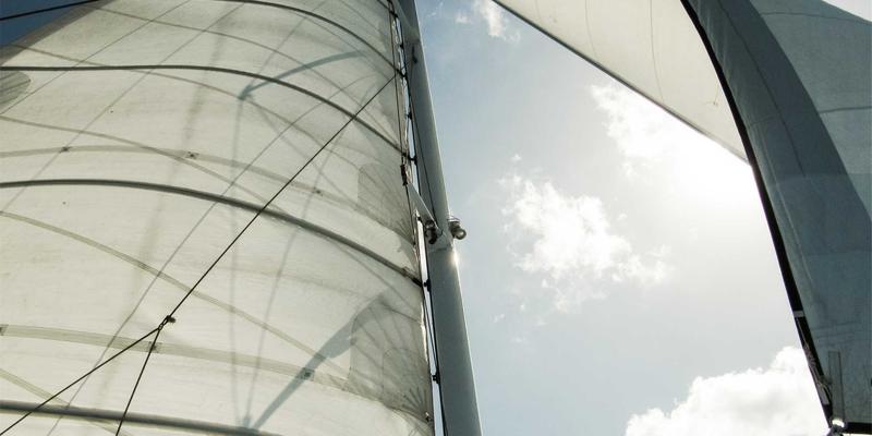 徒步装备与运动服饰全攻略：打造你的专业户外装备系统