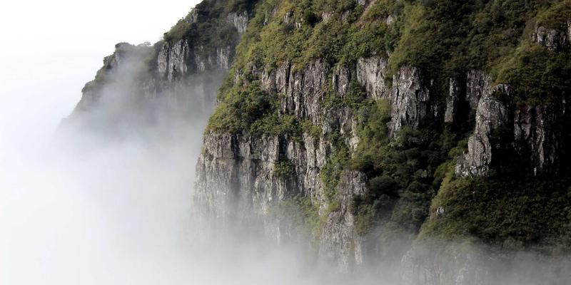 徒步装备革命：如何实现基础重量低于5公斤的超轻量化背包配置