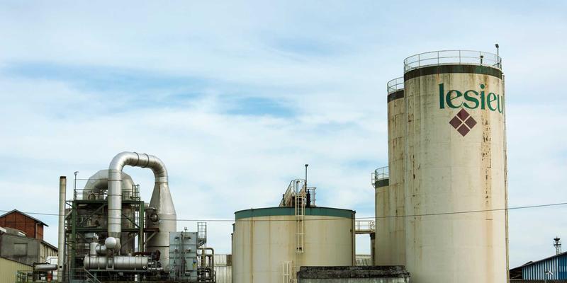 徒步鞋的终极磨合与保养指南：从新鞋上脚到长线无忧，让徒步装备更耐用