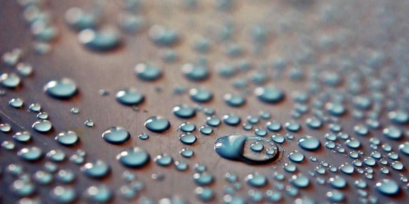 徒步鞋袜科学搭配指南：如何通过鞋垫、羊毛袜与绑腿系统预防水泡与扭伤