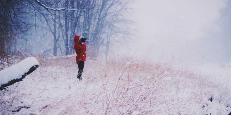 溯溪与水上运动装备全攻略：从防水包到涉水鞋，为健身器材与健行者打造的安全选择
